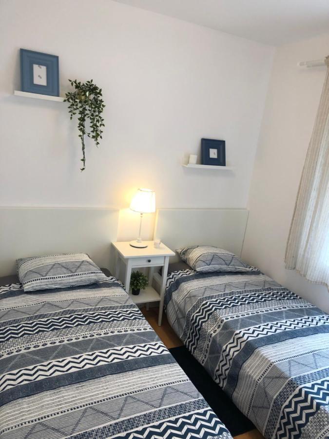 Apartments Nebo ヴァンタシチ エクステリア 写真