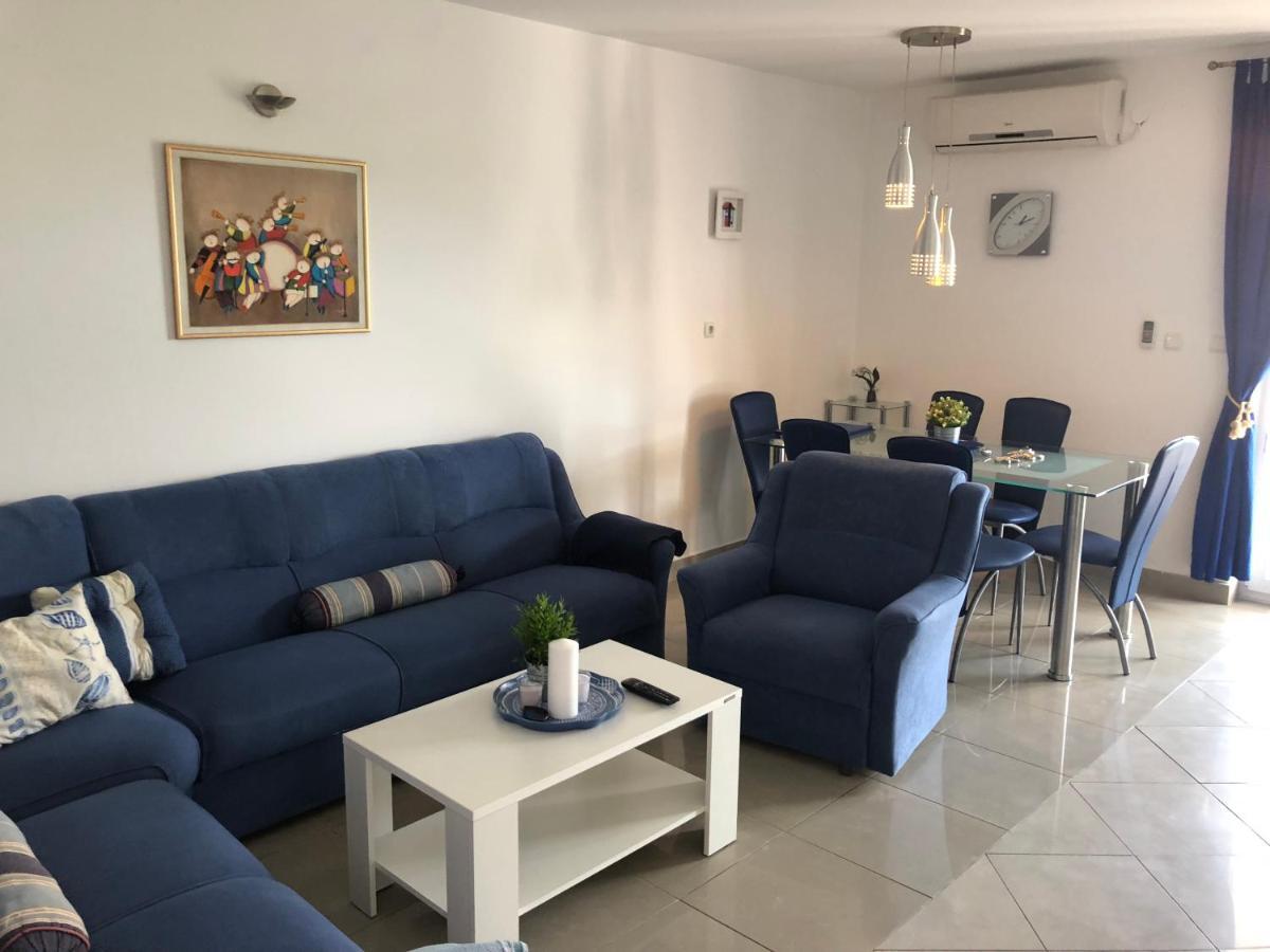 Apartments Nebo ヴァンタシチ エクステリア 写真